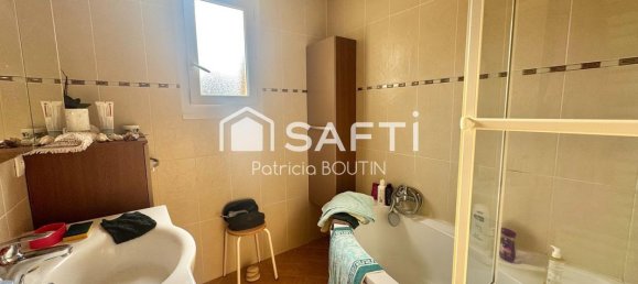 4 bedrooms House in Deux-Sevres, France No. 337123 10