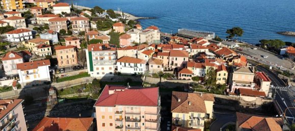 14غرفة شقة في San Lorenzo al Mare, Italy رقم 148164 2