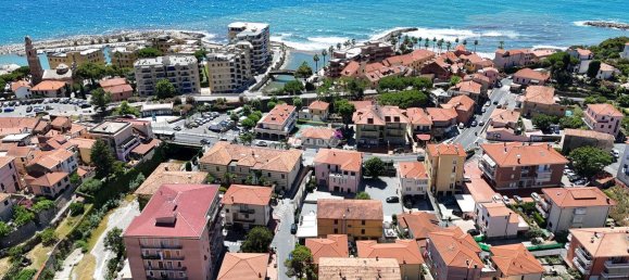 14غرفة شقة في San Lorenzo al Mare, Italy رقم 148164 15