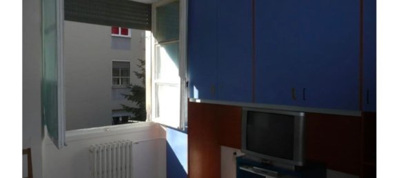 3-salle Appartement à Milan, Italy No. 240841 19