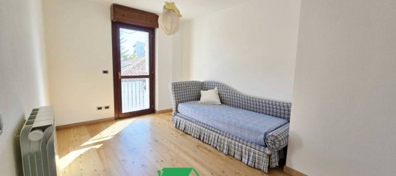 3 Schlafzimmer Doppelhaus in Gorizia, Italy, Nr. 270800 19