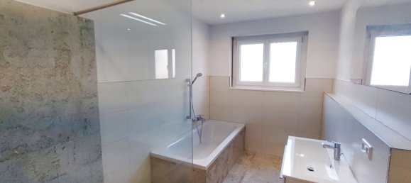 Casa de 5 dormitorios en Kembs, France No. 101769 4