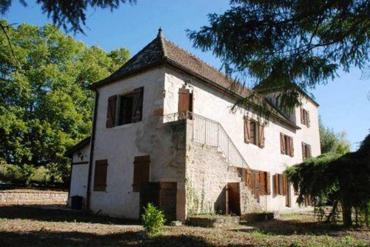 4 bedrooms House in Tournus, France No. 10040