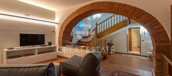 4 bedrooms House in Civitella in Val di Chiana, Italy No. 291152 13