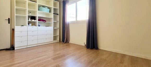 3 bedrooms Apartment in Montmagny, France No. 348732 8