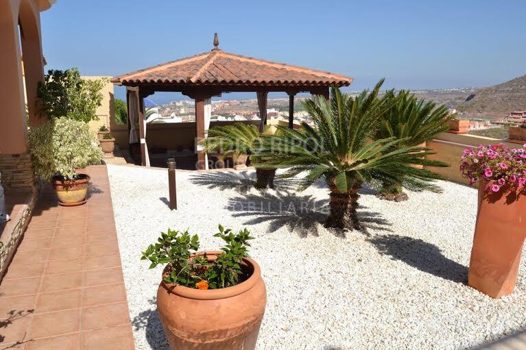 Вилла с 4 спальнями в Адехе, Испания № 26806