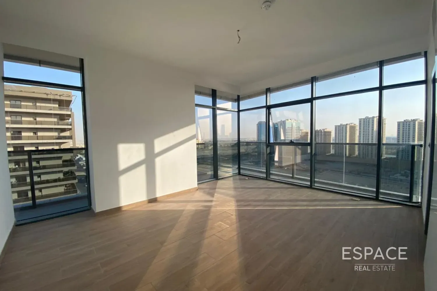 Apartamento T2 em Dubai Sports City, UAE N.º 108321