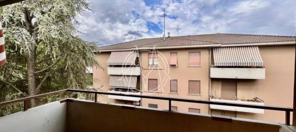 3 bedrooms Apartment in Parma, Italy No. 374245 12