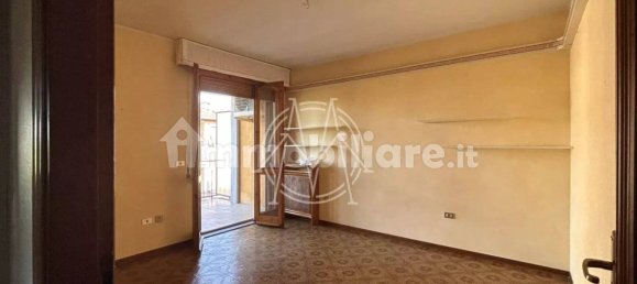 3 bedrooms Apartment in Parma, Italy No. 374245 5