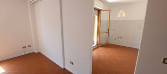 4-Zimmer Wohnung in Rome, Italy, Nr. 280441 7