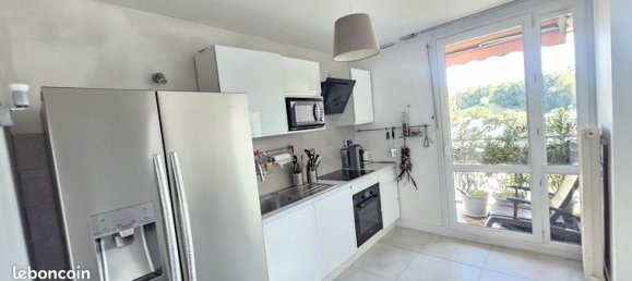 3 bedrooms Apartment in Rhone, France No. 288355 5