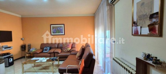 3 Schlafzimmer Wohnung in Pistoia, Italy, Nr. 261025 2