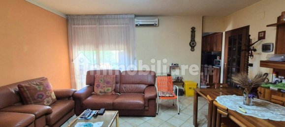 3 Schlafzimmer Wohnung in Pistoia, Italy, Nr. 261025 4