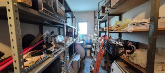 3 Schlafzimmer Wohnung in Pistoia, Italy, Nr. 261025 16