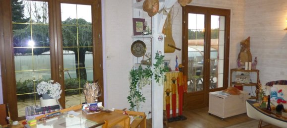 4 chambres Villa à Châteauneuf-sur-Loire, France No. 101011 8