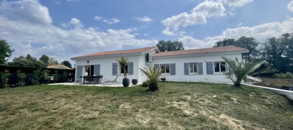 5 bedrooms House in Carignan-de-Bordeaux, France No. 351745 2