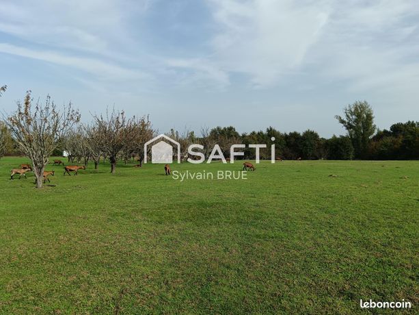 Grundstück in Mirabel, France 50000m², Nr. 305413