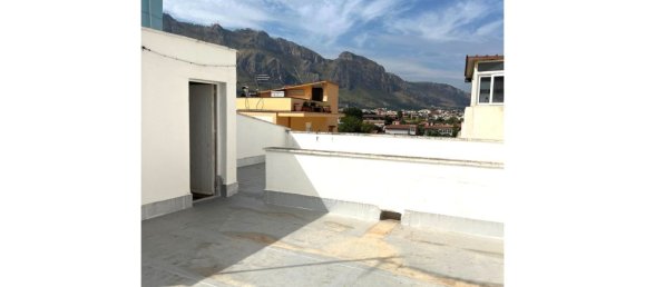 4 rooms House in Palermo, Italy No. 47920 16
