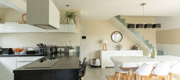 3 bedrooms House in Vire, France No. 354614 5