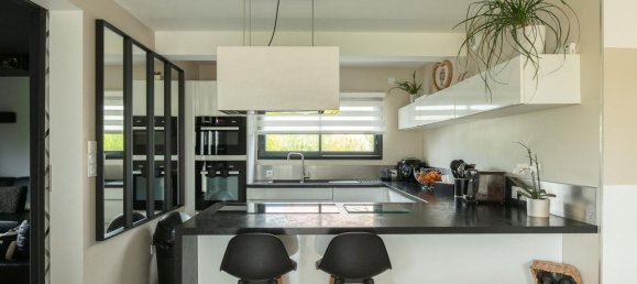 3 bedrooms House in Vire, France No. 354614 4