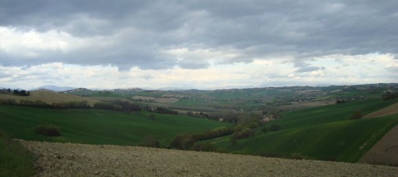 Дом с 9 комнатами в Монте Урано, Италия № 255016 3