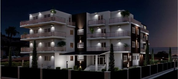 3 rooms Apartment in Stalettì, Italy No. 134898 2