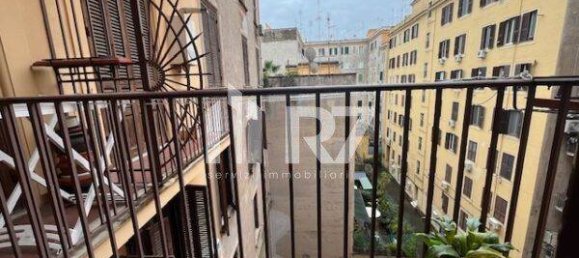 Apartamento de 3 dormitorios en Rome, Italy No. 195841 11