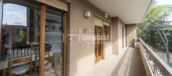 4 rooms Apartment in Perugia, Italy No. 266225 2