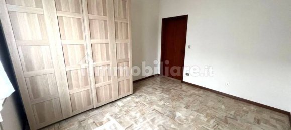 Apartamento de 3 dormitorios en Noceto, Italy No. 17717 16