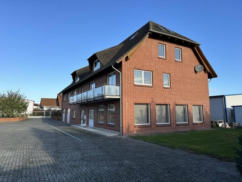 17غرفة بناية في Mecklenburgische Seenplatte, Germany رقم 188576