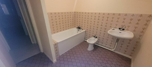 Квартира с 3 спальнями в Ла Ферте-су-Жуар, Франция № 124905 8