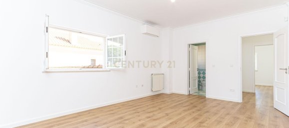 4 bedrooms House in Corroios, Portugal No. 89643 36