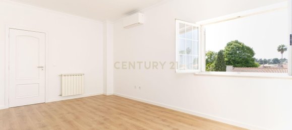 4 bedrooms House in Corroios, Portugal No. 89643 35