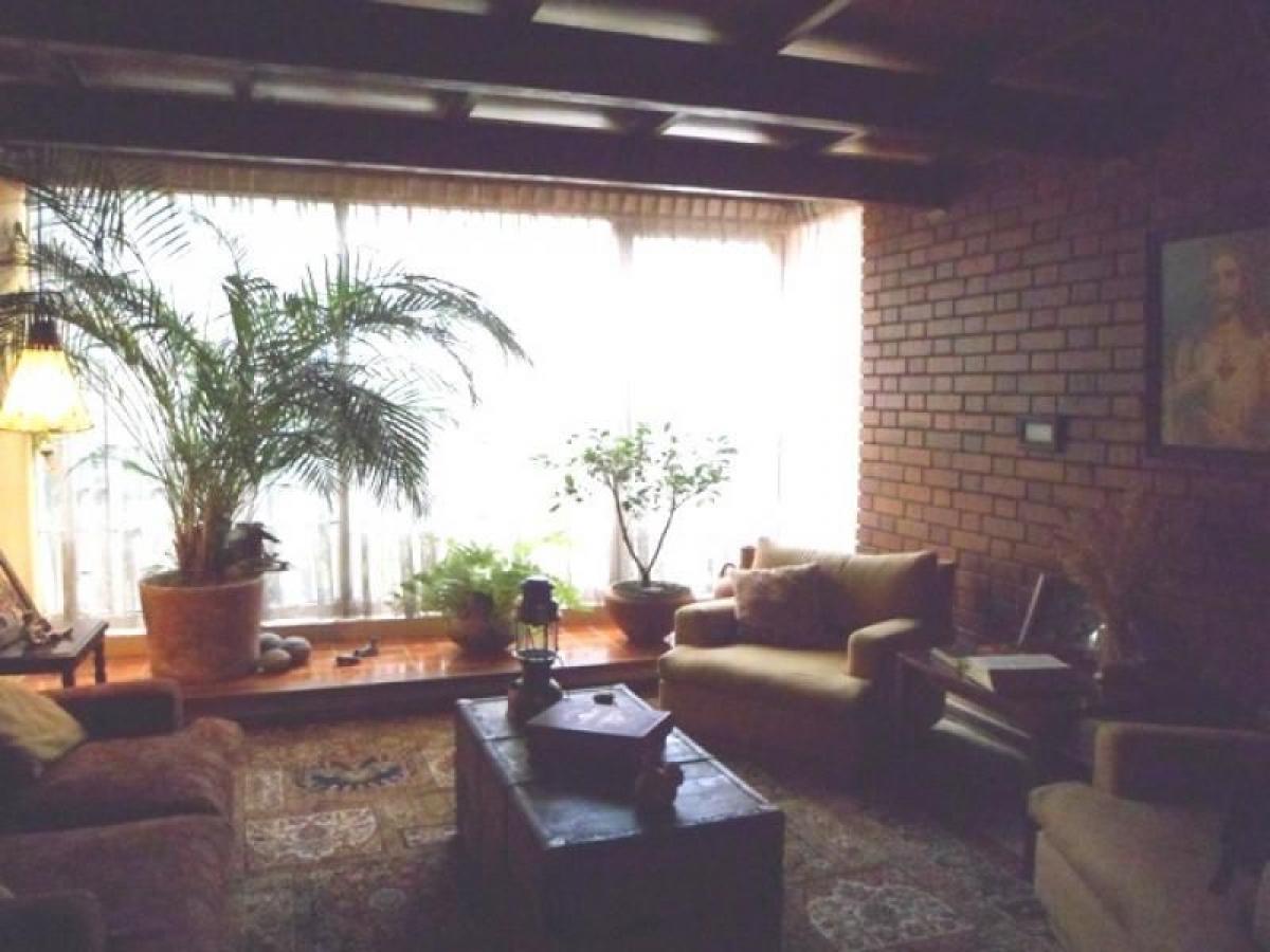 4 bedrooms House in Bogota, Colombia No. 13414