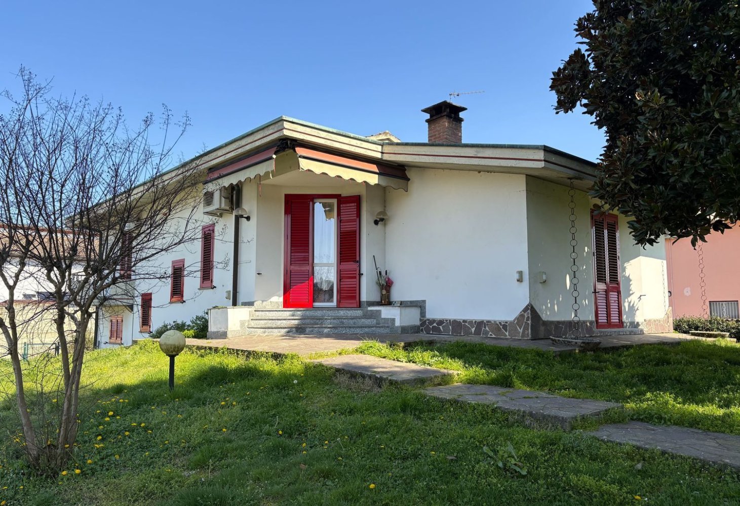 3 rooms Villa in Sannazzaro de' Burgondi, Italy No. 18962
