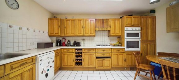 3 bedrooms Apartment in London, United Kingdom No. 11635 3