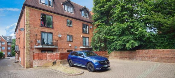 3 bedrooms Apartment in London, United Kingdom No. 11635 4