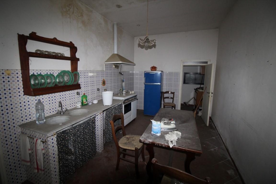 7 rooms Villa in Montevarchi, Italy No. 236478