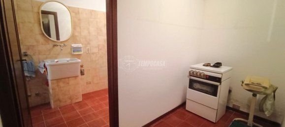 4 rooms Apartment in Bergamo, Italy No. 232374 34