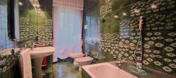 4 rooms Apartment in Bergamo, Italy No. 232374 22