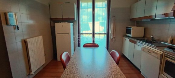 4 rooms Apartment in Bergamo, Italy No. 232374 12