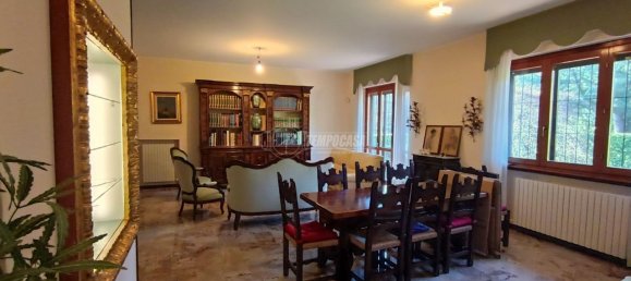 4 rooms Apartment in Bergamo, Italy No. 232374 2