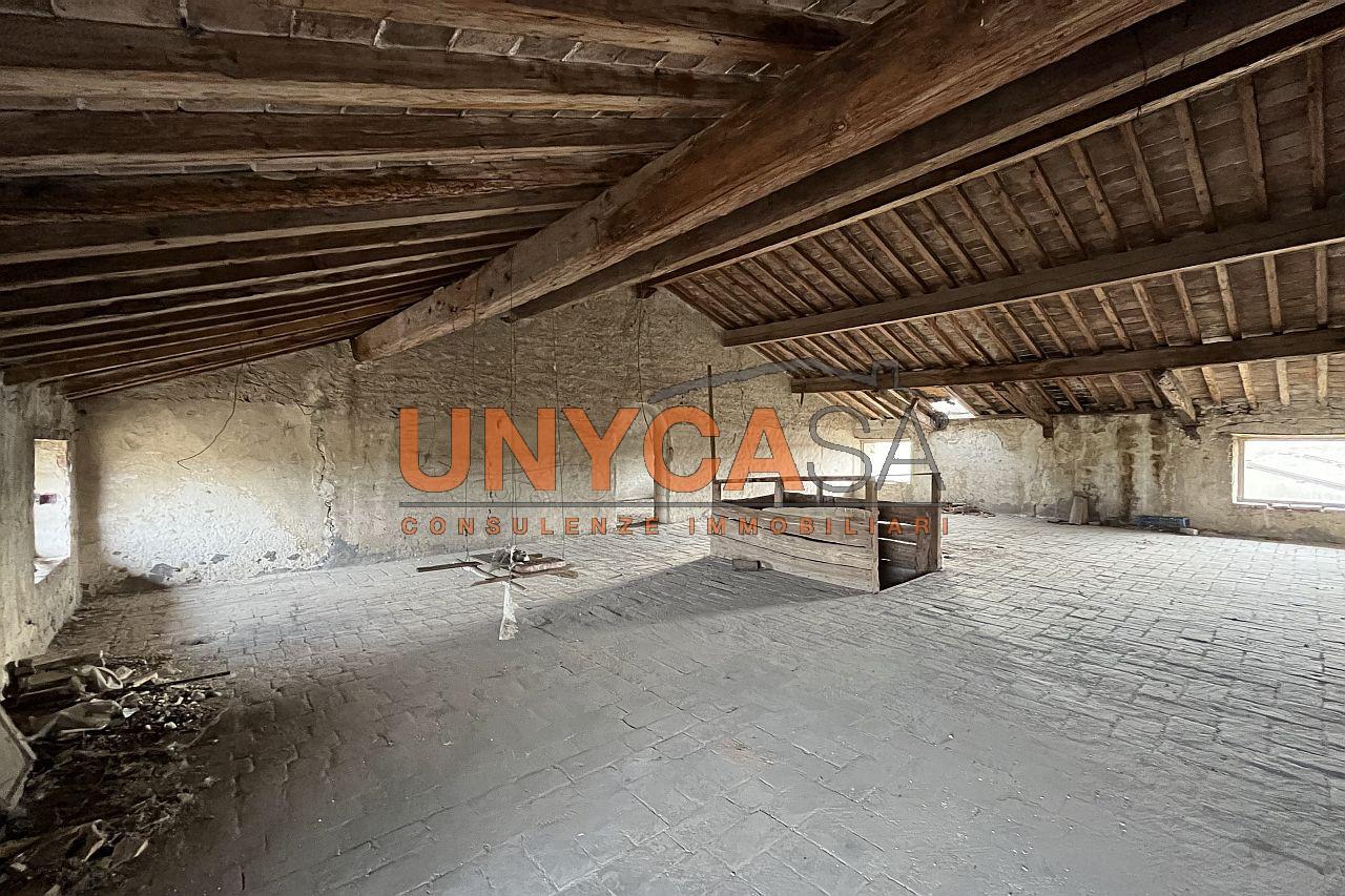 11 rooms House in Verona, Italy No. 126568