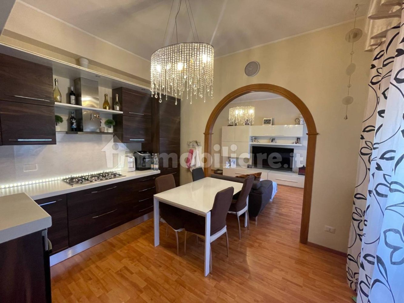 Квартира с 2 спальнями в Марино, Италия № 44105