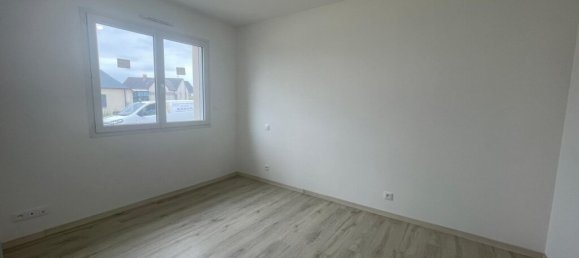 Дом с 3 спальнями в станция Сен-Пьер-ла-Кур, Франция № 283688 4