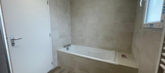 Дом с 3 спальнями в станция Сен-Пьер-ла-Кур, Франция № 283688 2