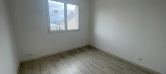 Дом с 3 спальнями в станция Сен-Пьер-ла-Кур, Франция № 283688 5