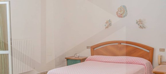 2 chambres Villa à Bari, Italy No. 17704 14