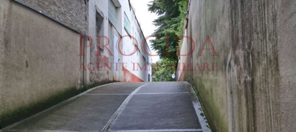 Garaje en Milan, Italy No. 359059 2