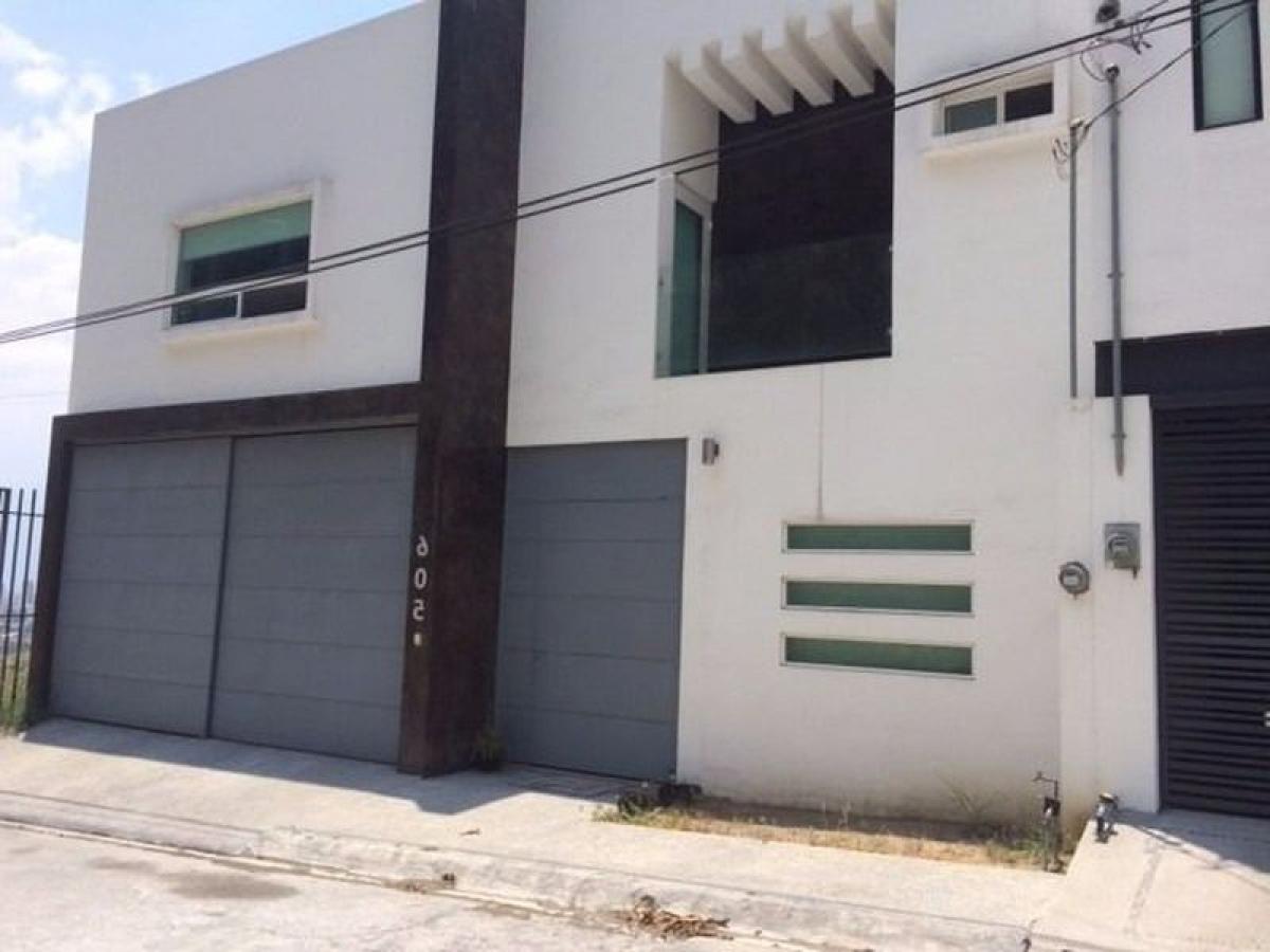 3 bedrooms House in Salinas Victoria, Mexico No. 158729